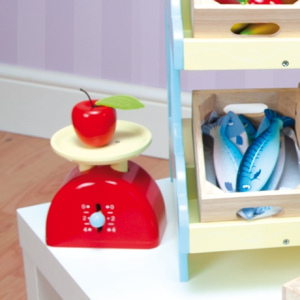 LE TOY VAN Drewniana waga kuchenna z jabłkiem