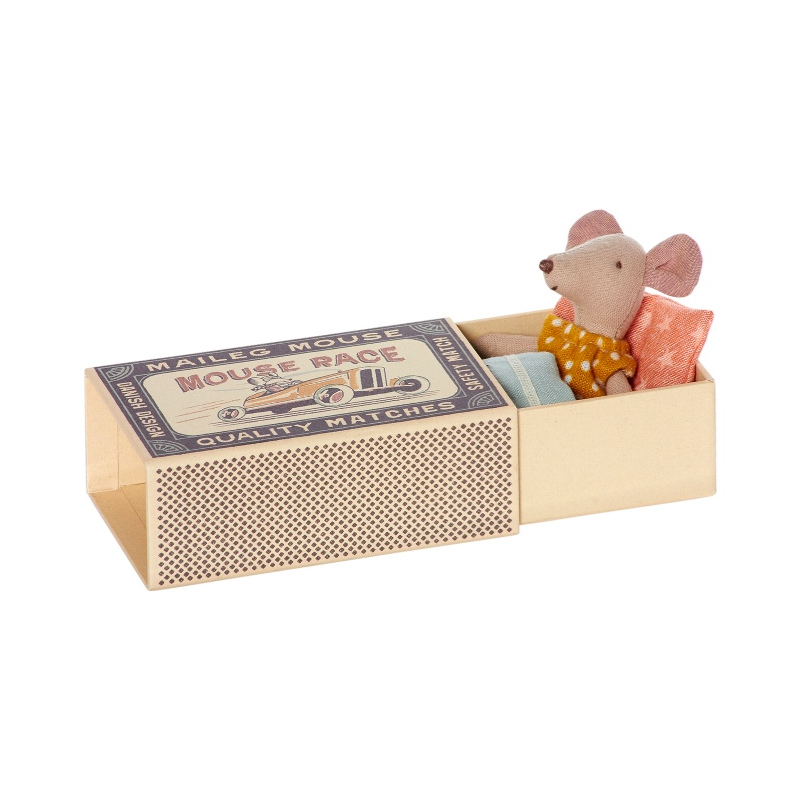 MAILEG Myszka w pudełeczku - mała siostrzyczka w sukience w groszki