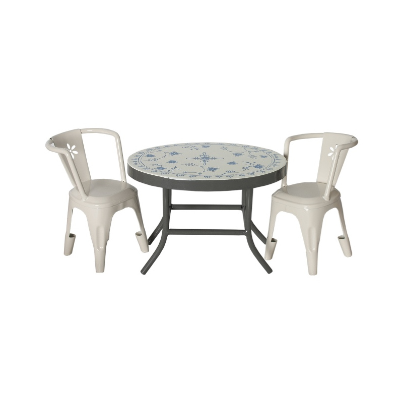 MAILEG Metalowy stolik kawowy z 2 krzesłami