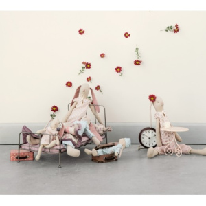 MAILEG Walizeczka z 4 ciasteczkami, 2 filiżankami i 2 talerzykami