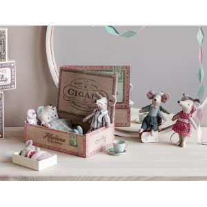 MAILEG Rodzina Myszek w pudełku po cygarach - mama i tata